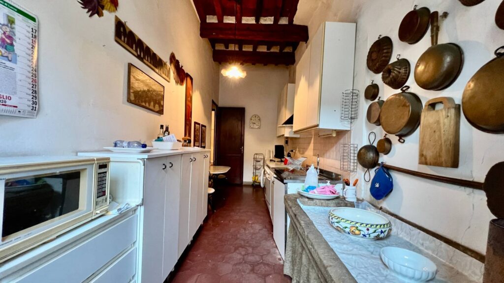 1303-Appartamento di ampia superficie in centro storico-Lucca-13 Agenzia Immobiliare ASIP