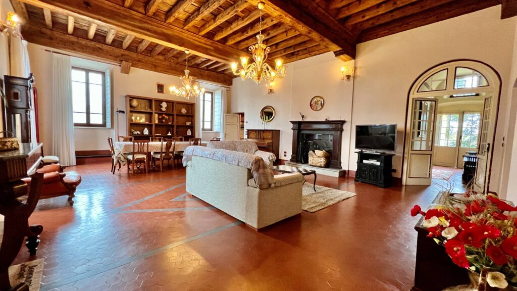 1467-Villa con parco e piscina-Lucca-7 Agenzia Immobiliare ASIP