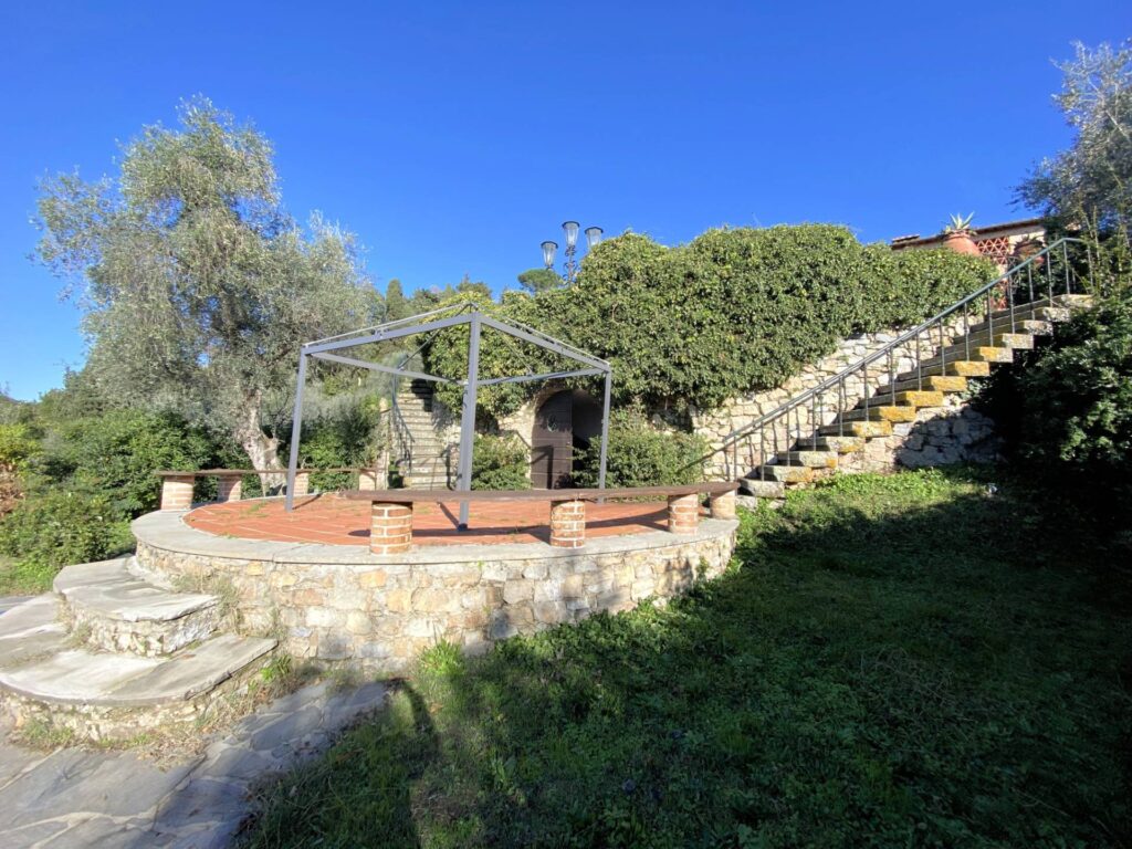 1474-Rustico in stile Toscano con giardino e piscina  in ottima posizione-Camaiore-6 Agenzia Immobiliare ASIP