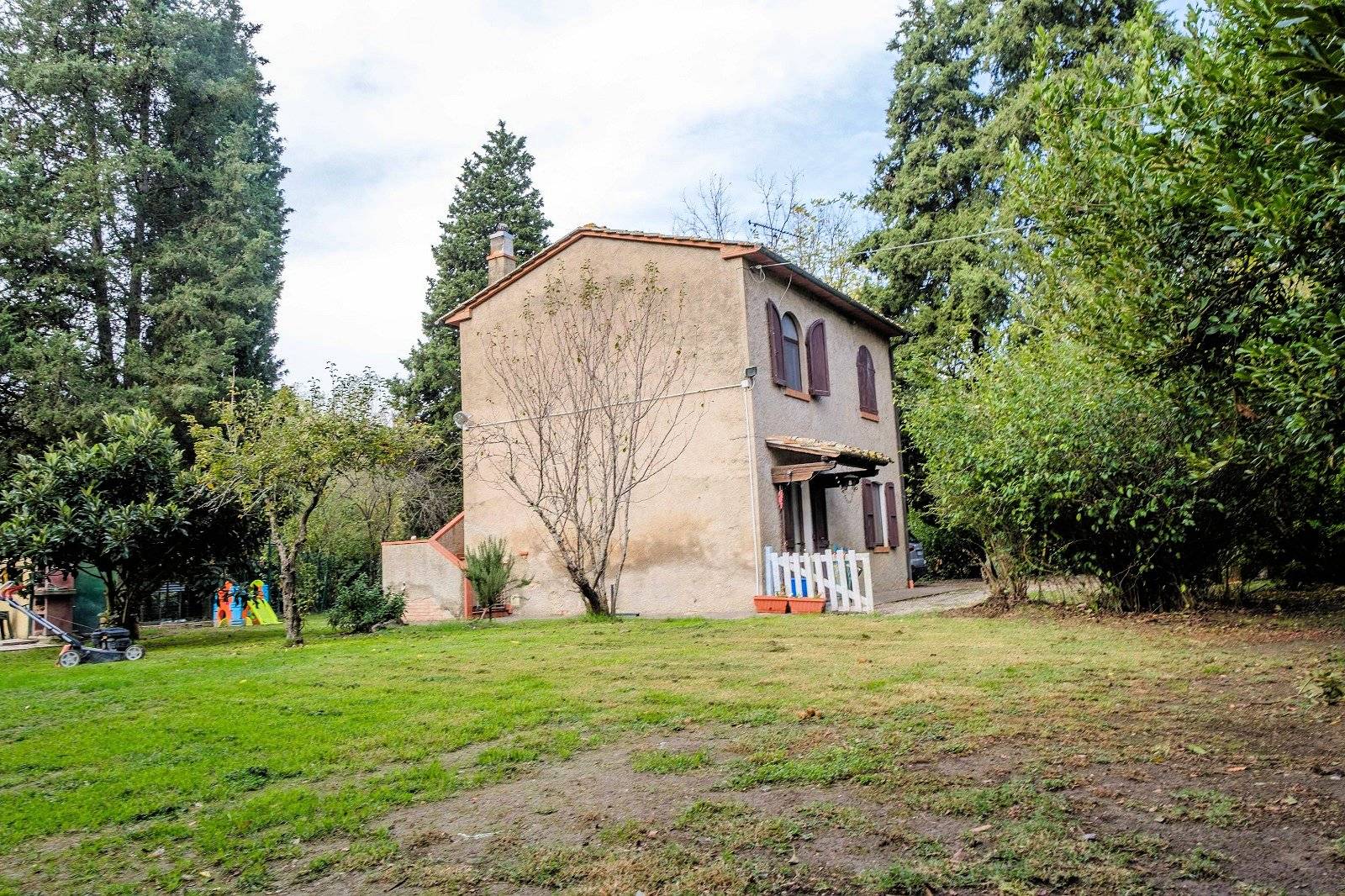 1342-Piccolo casale con giardino-Volterra-1 Agenzia Immobiliare ASIP