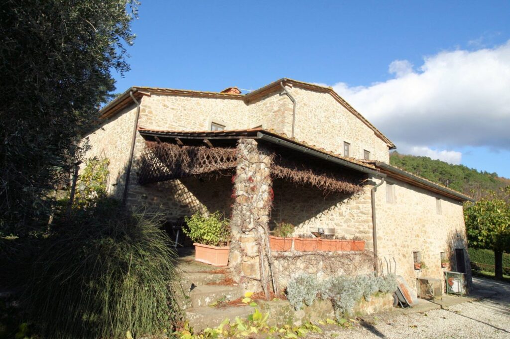 1492-Rustico in stile Toscano con terreno e vista panoramica-Serravalle Pistoiese-2 Agenzia Immobiliare ASIP