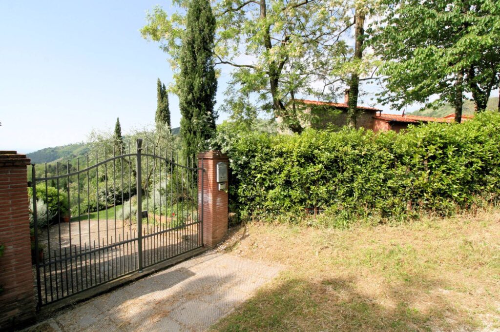 496-Casa colonica con piscina e vista panoramica-Buggiano-10 Agenzia Immobiliare ASIP