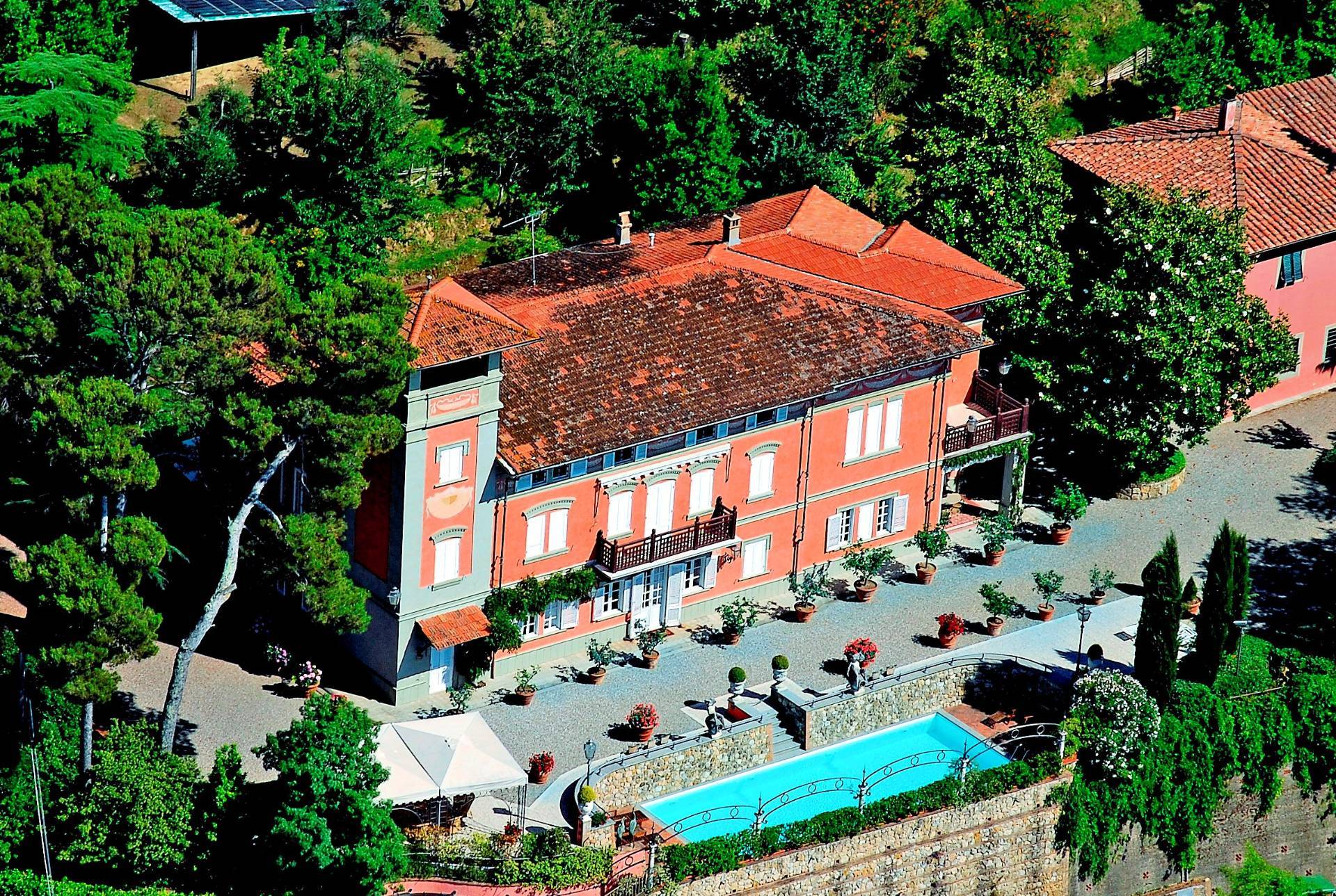 1425-Villa di lusso ristrutturata con ampio parco piscina tennis e vista panoramica-Casciana Terme Lari-1 Agenzia Immobiliare ASIP