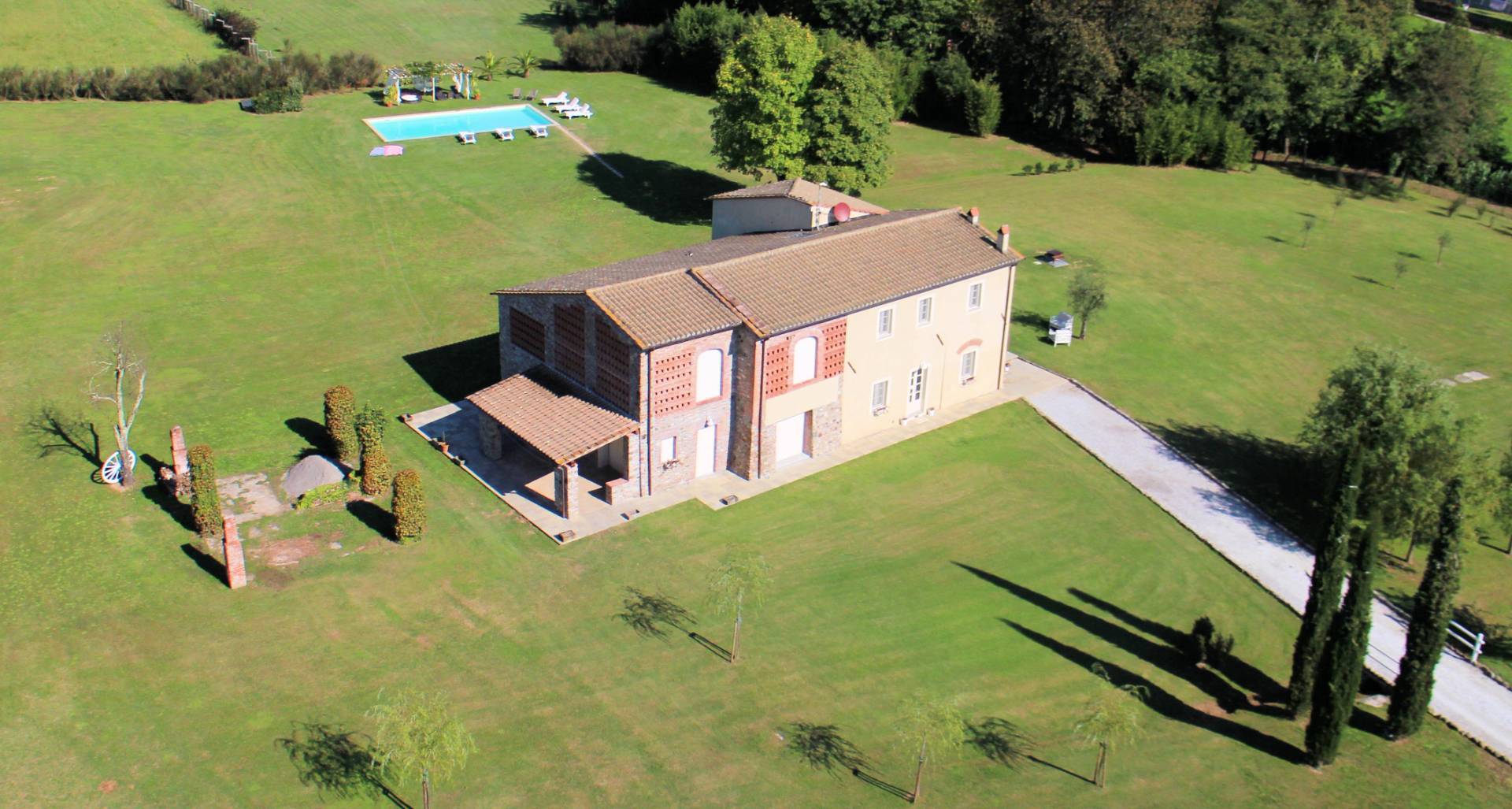 1309-Casale ristrutturato con parco e piscina-Lucca-1 Agenzia Immobiliare ASIP