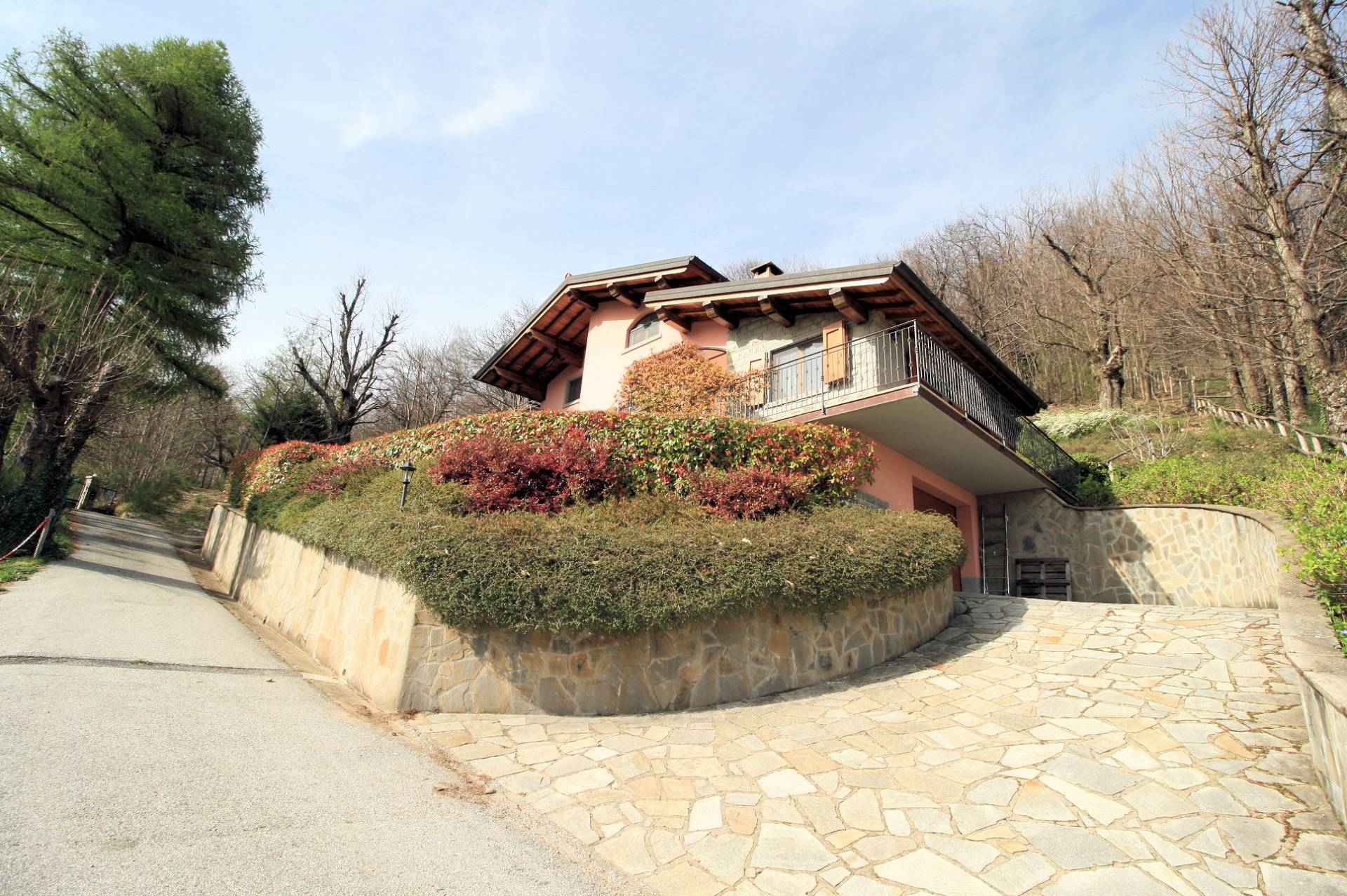 1513-Villa unifamiliare con giardino in posizione panoramica-Abetone Cutigliano-1 Agenzia Immobiliare ASIP