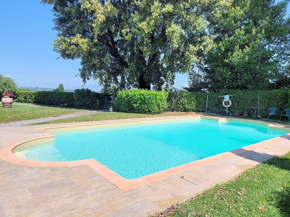 1367-Appartamento al piano terra in complesso residenziale con piscina a comune-Terricciola-1 Agenzia Immobiliare ASIP