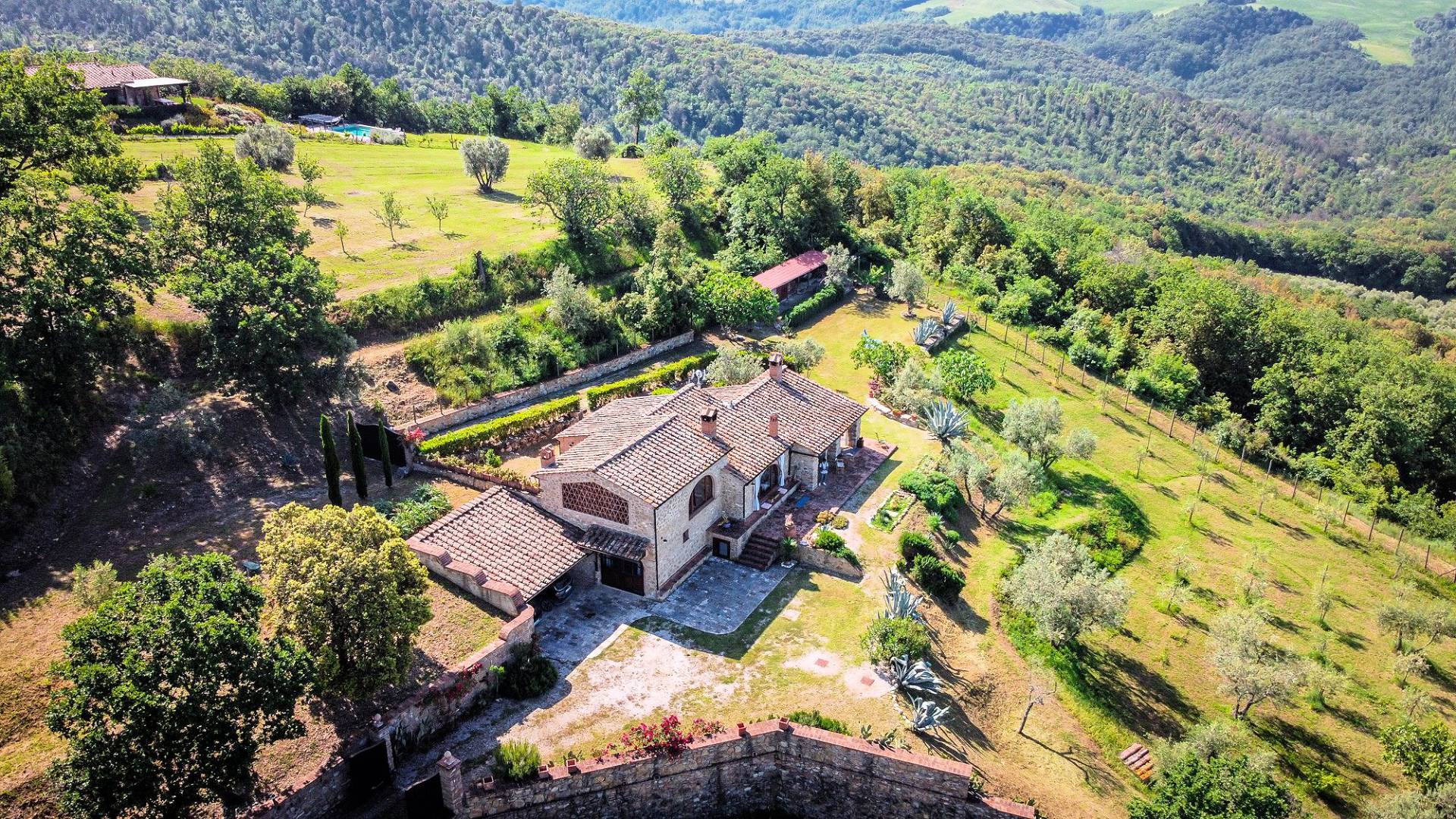 1552-Casale in stile rustico Toscano con parco e vista panoramica incredibile-Volterra-1 Agenzia Immobiliare ASIP