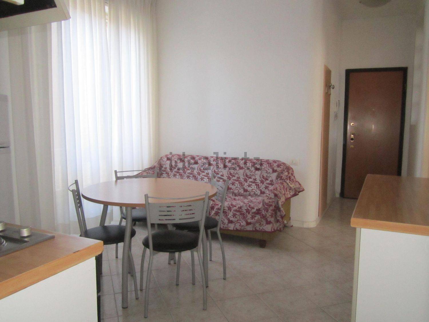 1601-Appartamento al piano terzo con ascensore e cantina in zona centrale-Pistoia-1 Agenzia Immobiliare ASIP