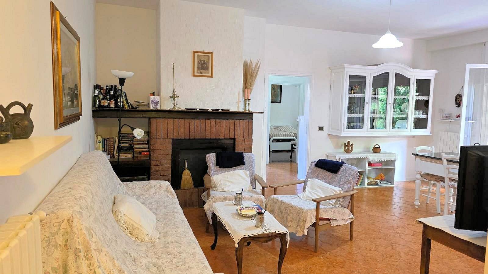 1573-Appartamento al piano primo con garage-Roccastrada-1 Agenzia Immobiliare ASIP