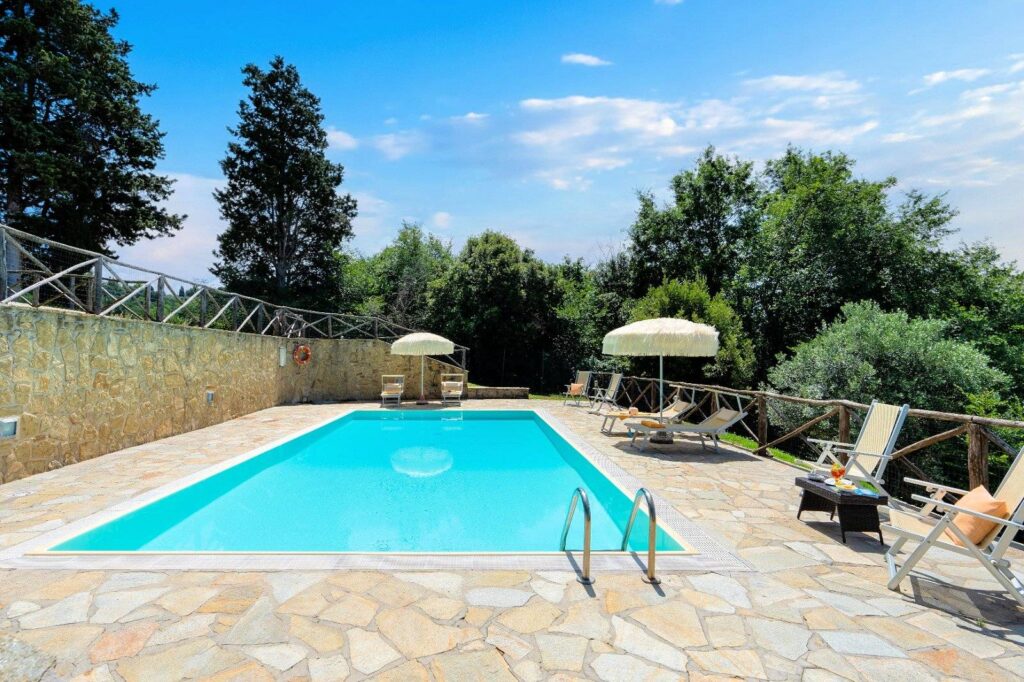 1658-cASALE CON DEPEMDANCE TERRENO E DUE PISCINE-Volterra-19 Agenzia Immobiliare ASIP
