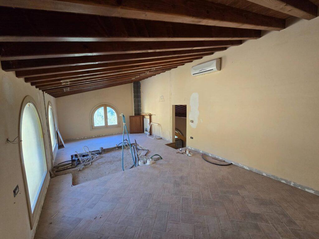 1660-Bellissima villetta bifamiliare composta da due unità immobiliari indipendenti con piscina e vista panoramica-Montopoli in Val d'Arno-27 Agenzia Immobiliare ASIP