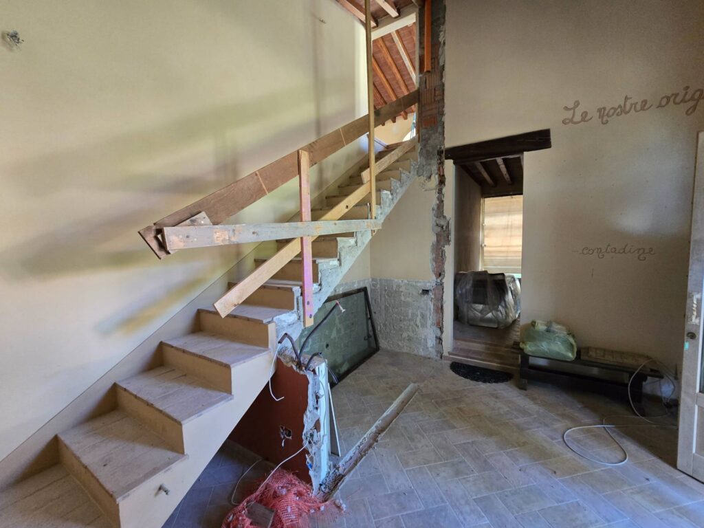 1660-Bellissima villetta bifamiliare composta da due unità immobiliari indipendenti con piscina e vista panoramica-Montopoli in Val d'Arno-24 Agenzia Immobiliare ASIP