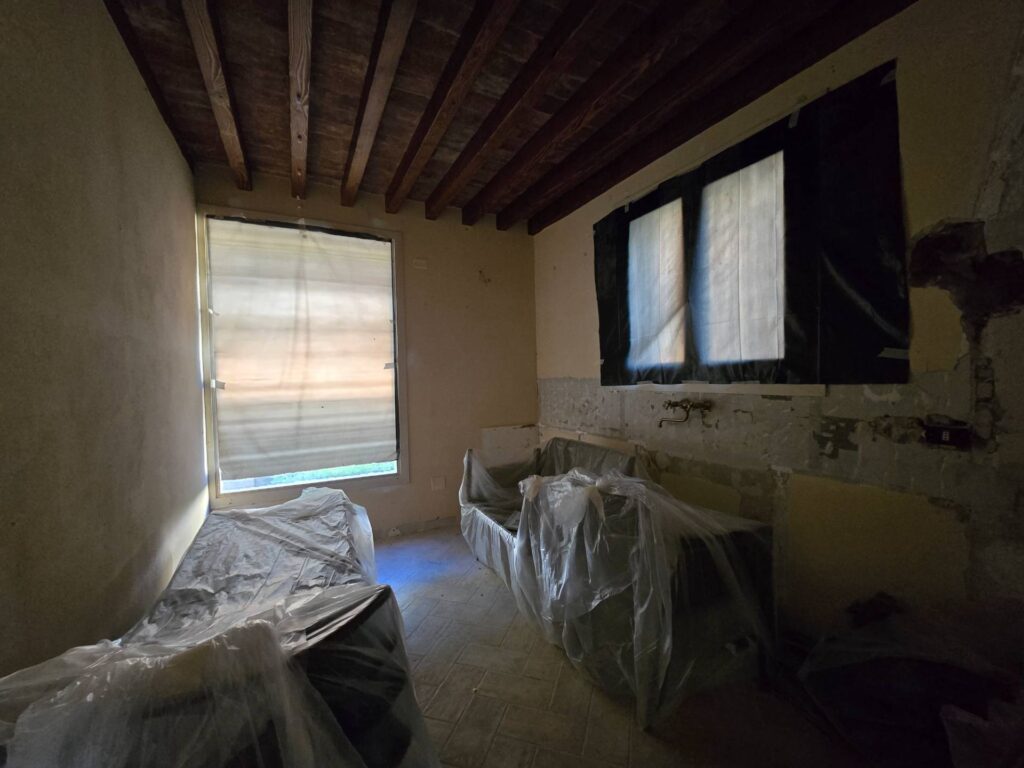 1660-Bellissima villetta bifamiliare composta da due unità immobiliari indipendenti con piscina e vista panoramica-Montopoli in Val d'Arno-23 Agenzia Immobiliare ASIP