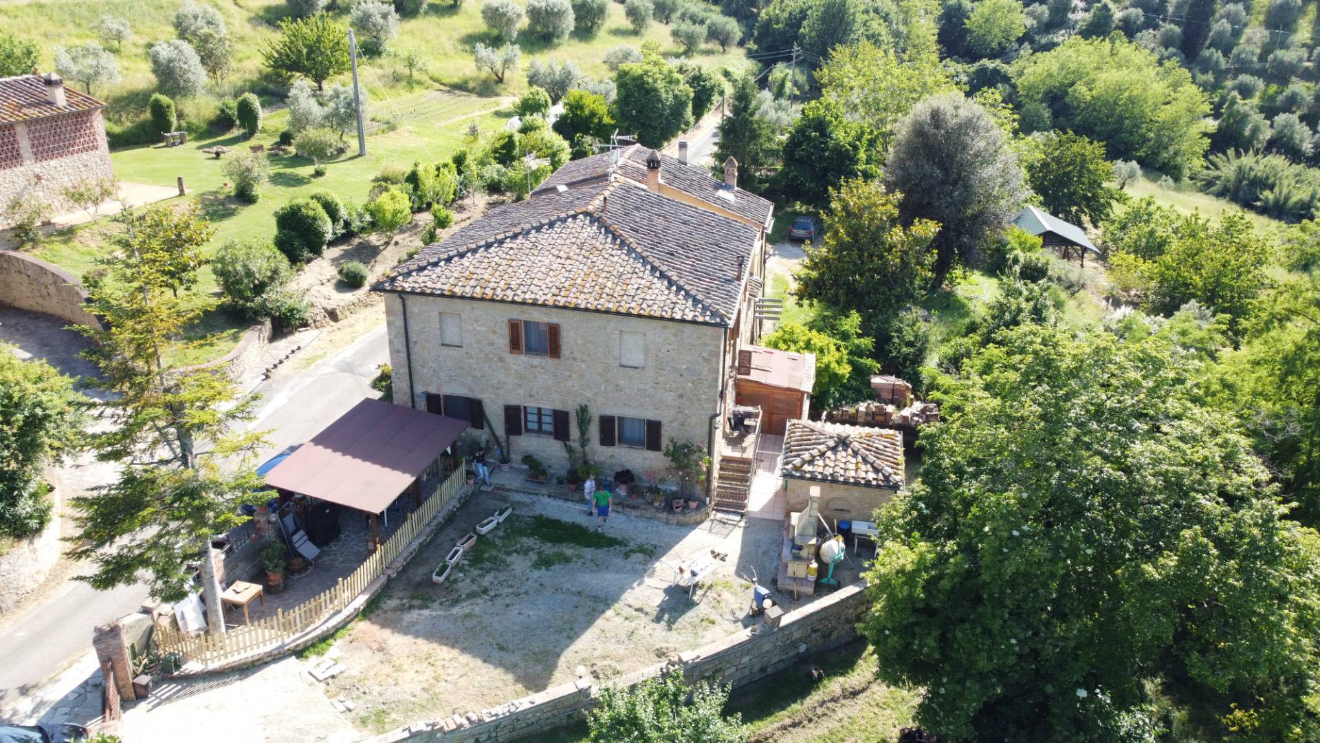 1677-Porzione di casale suddiviso in due appartamenti ristrutturati con vista panoramica-Volterra-1 Agenzia Immobiliare ASIP