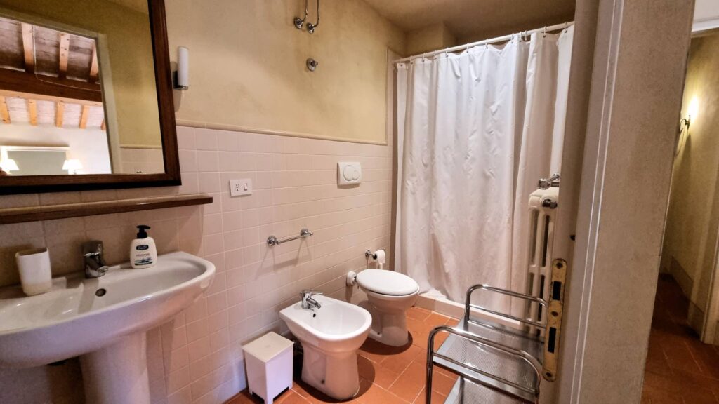 1367-Appartamento al piano secondo di complesso residenziale con piscina-Terricciola-10 Agenzia Immobiliare ASIP