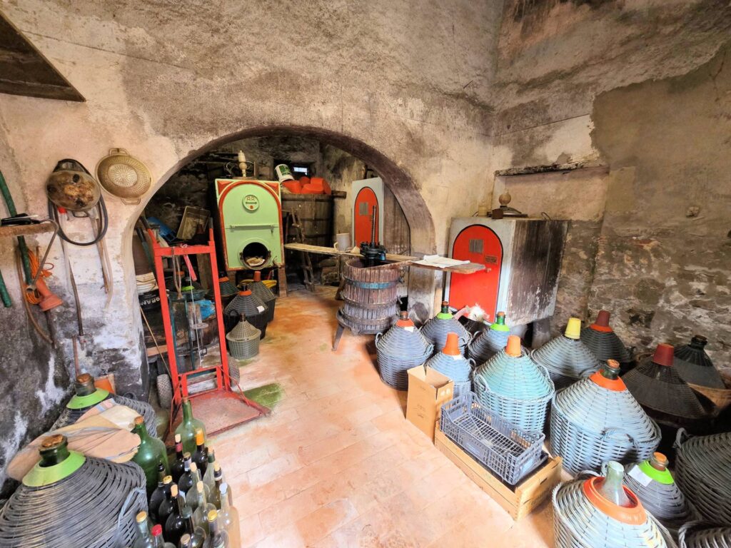 1681-Podere in stile rustico Toscano con annessi e terreno in ottima posizione-Montecatini-Terme-28 Agenzia Immobiliare ASIP