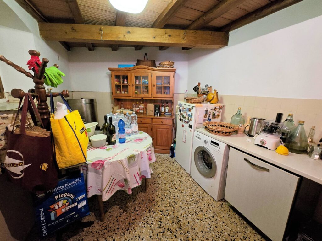 1681-Podere in stile rustico Toscano con annessi e terreno in ottima posizione-Montecatini-Terme-27 Agenzia Immobiliare ASIP