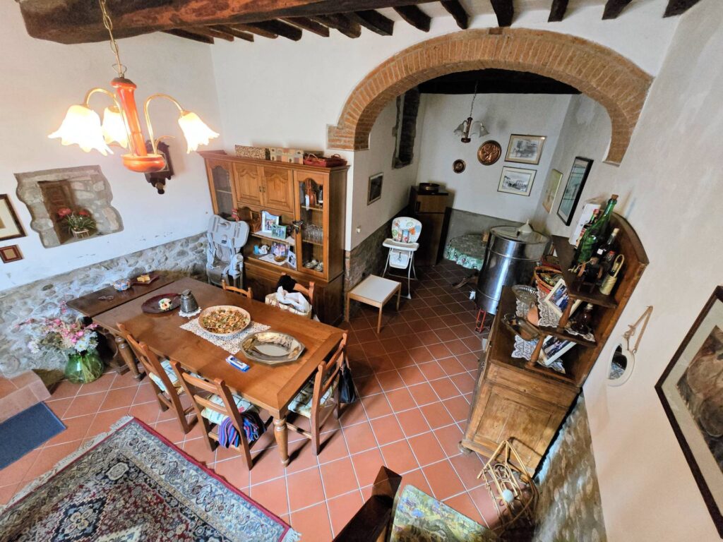 1681-Podere in stile rustico Toscano con annessi e terreno in ottima posizione-Montecatini-Terme-11 Agenzia Immobiliare ASIP