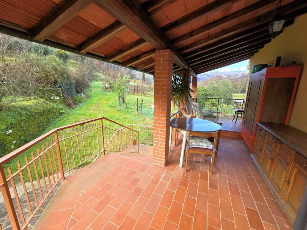 1681-Podere in stile rustico Toscano con annessi e terreno in ottima posizione-Montecatini-Terme-3 Agenzia Immobiliare ASIP