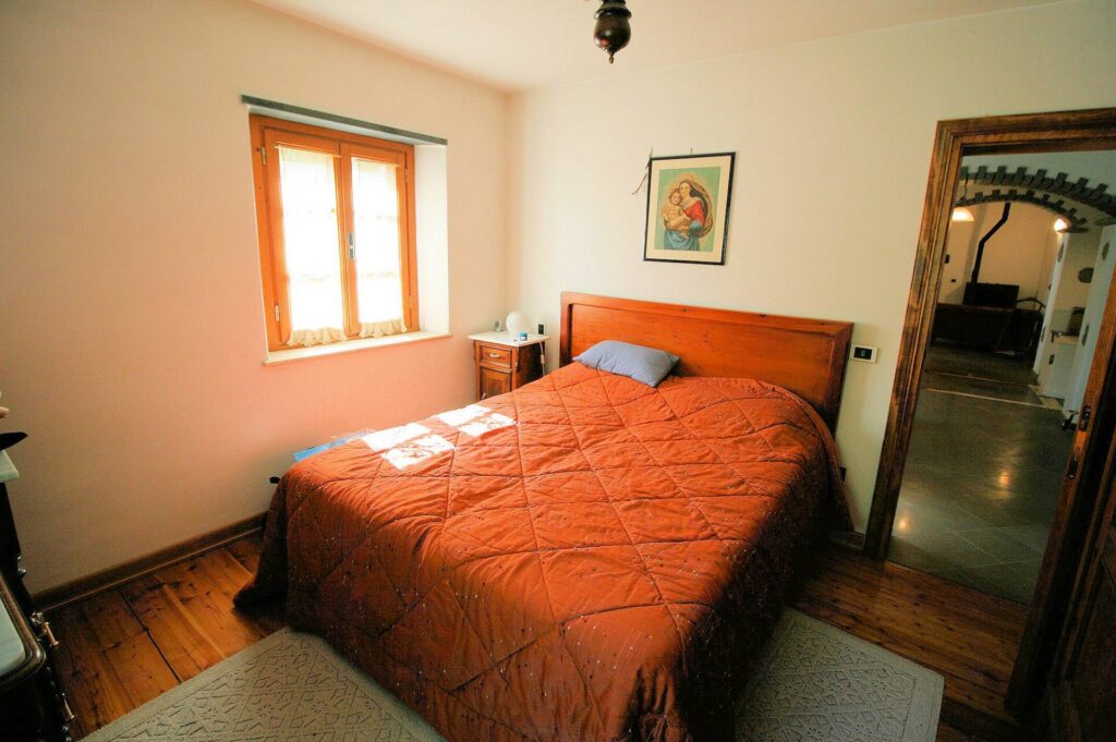 1380-"La casa nel bosco" antico casolare ristrutturato-Pistoia-15 Agenzia Immobiliare ASIP