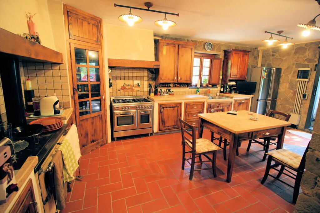 1380-"La casa nel bosco" antico casolare ristrutturato-Pistoia-7 Agenzia Immobiliare ASIP