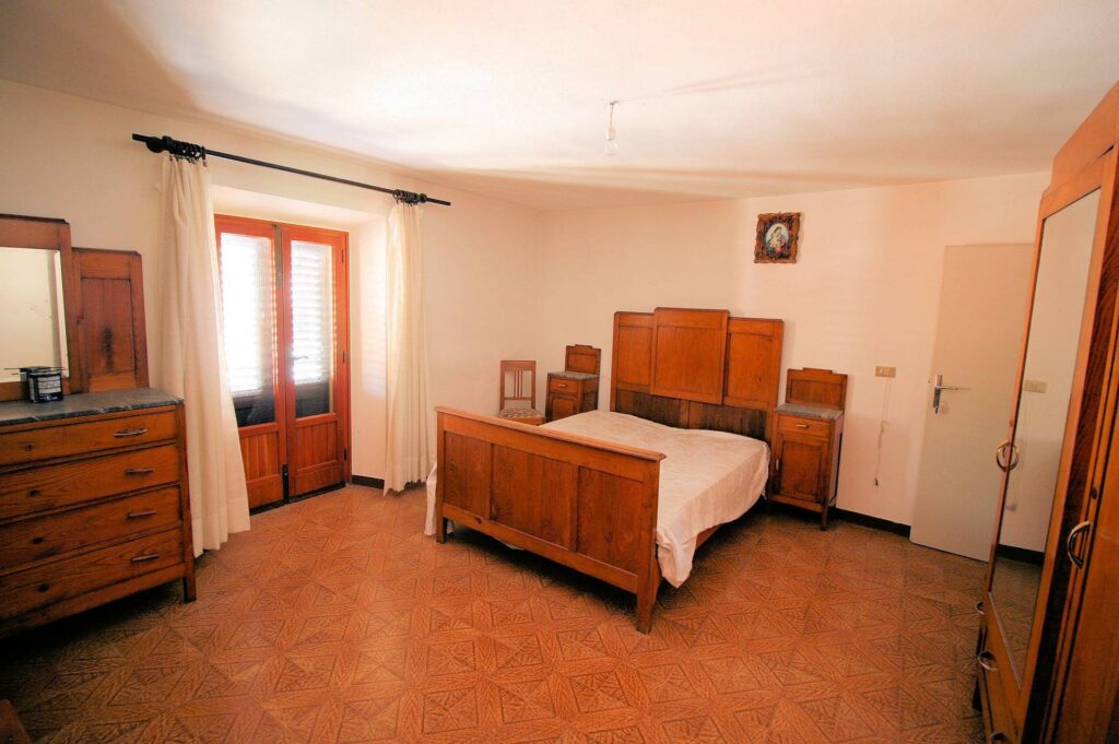 1005-Bel terratetto ex turistico ricettivo con ampio giardino-Abetone Cutigliano-11 Agenzia Immobiliare ASIP