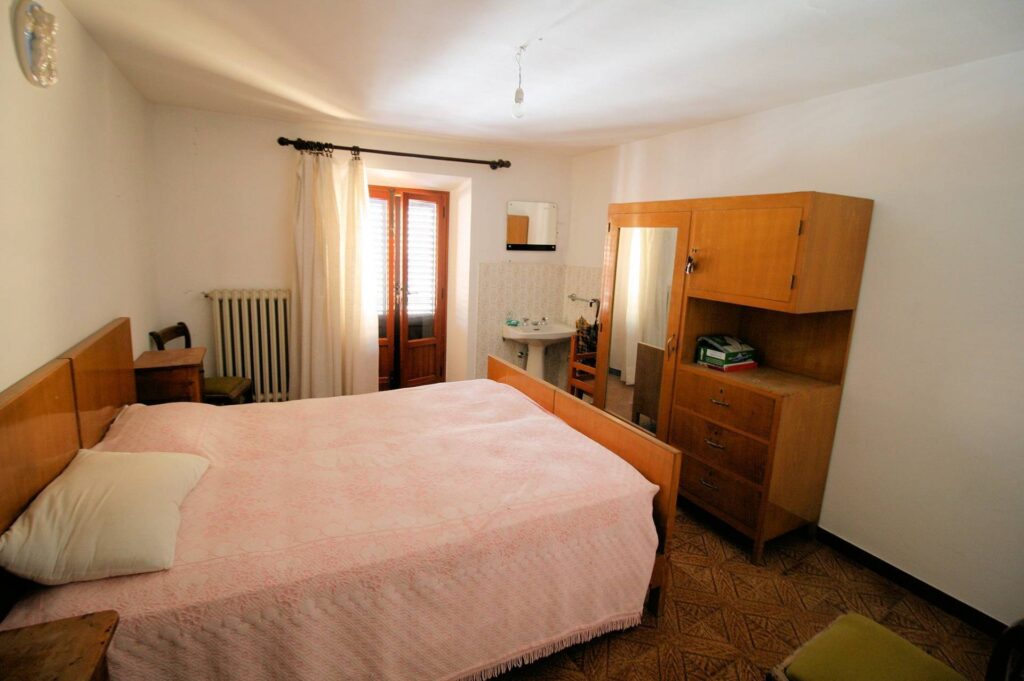 1005-Bel terratetto ex turistico ricettivo con ampio giardino-Abetone Cutigliano-14 Agenzia Immobiliare ASIP