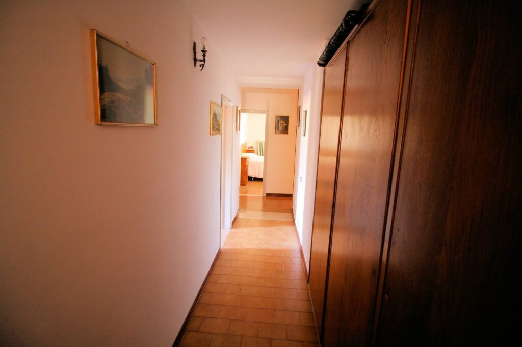 1005-Bel terratetto ex turistico ricettivo con ampio giardino-Abetone Cutigliano-13 Agenzia Immobiliare ASIP