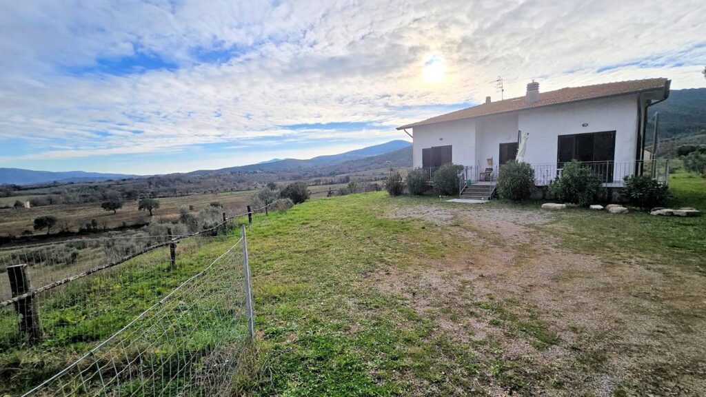 1684-Villetta unifamiliare con ampio giardino e vista panoramica-Gavorrano-1 Agenzia Immobiliare ASIP