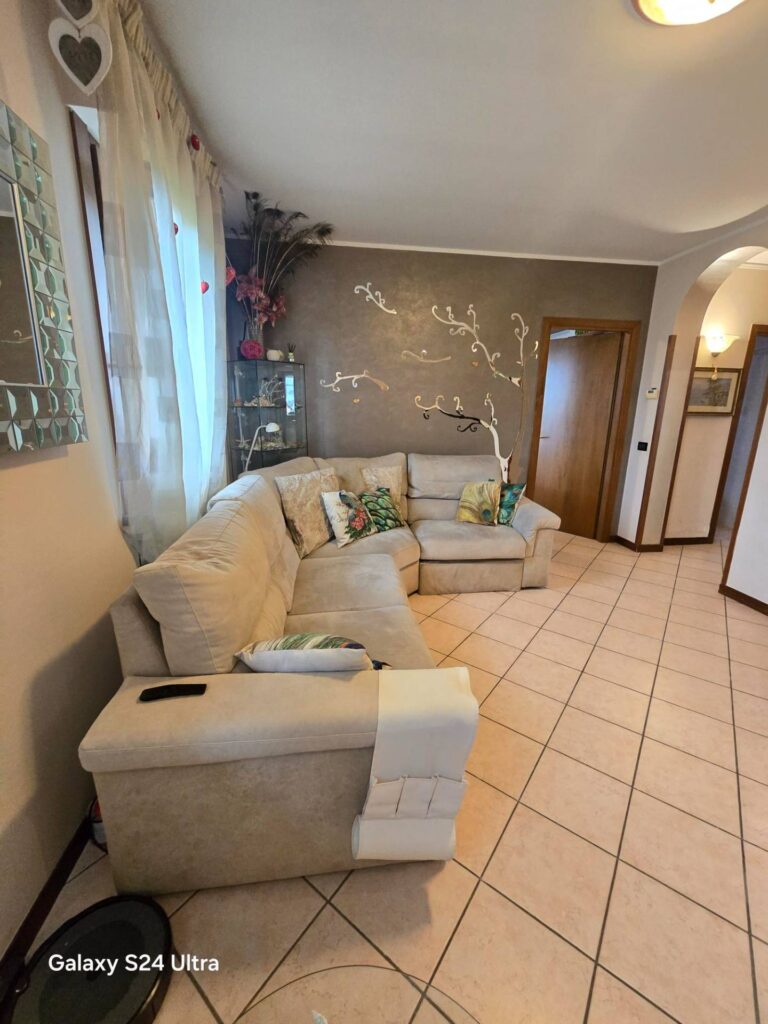 1313-Attico posto al piano secondo con ascensore cantina e garages-Altopascio-2 Agenzia Immobiliare ASIP