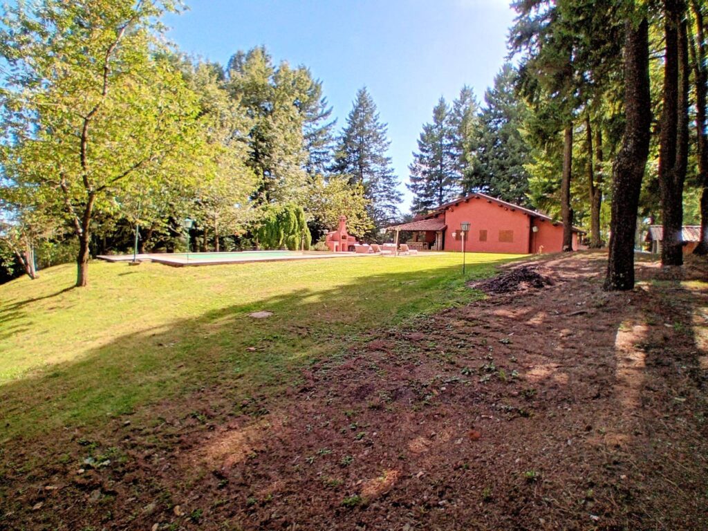 1686-Bellissima villa unifamiliare con annessi parco e piscina-Marliana-2 Agenzia Immobiliare ASIP