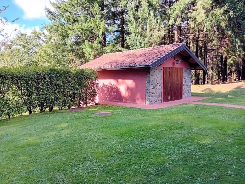 1686-Bellissima villa unifamiliare con annessi parco e piscina-Marliana-13 Agenzia Immobiliare ASIP