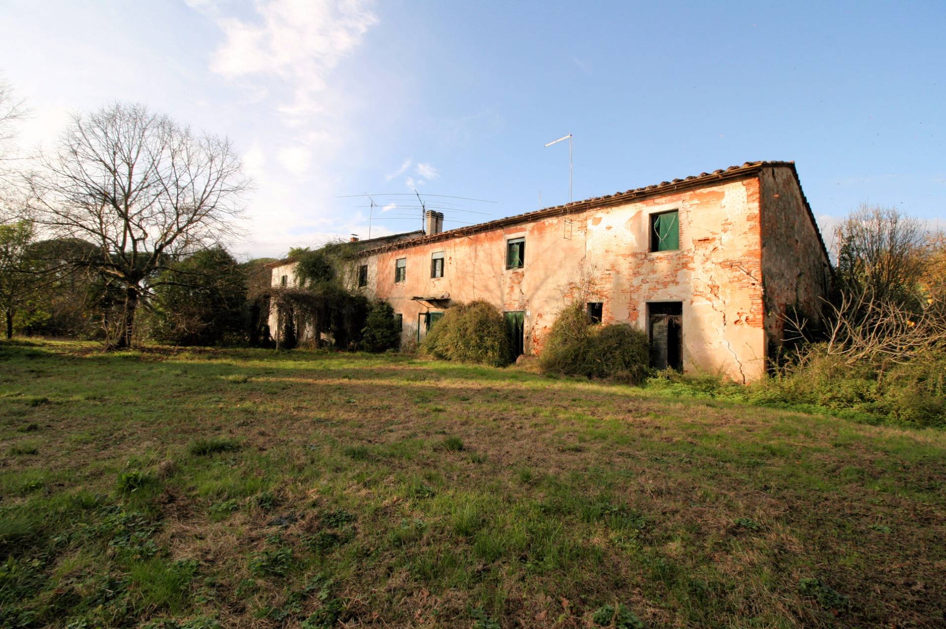 590-Complesso immobiliare di ampia metratura da ristrutturare-Altopascio-1 Agenzia Immobiliare ASIP