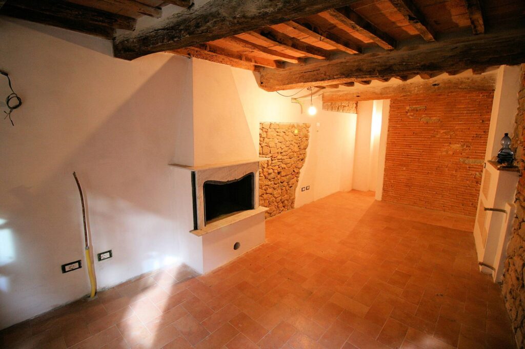 788-Terratetto indipendente completamente ristrutturato in centro storico-Massa e Cozzile-9 Agenzia Immobiliare ASIP