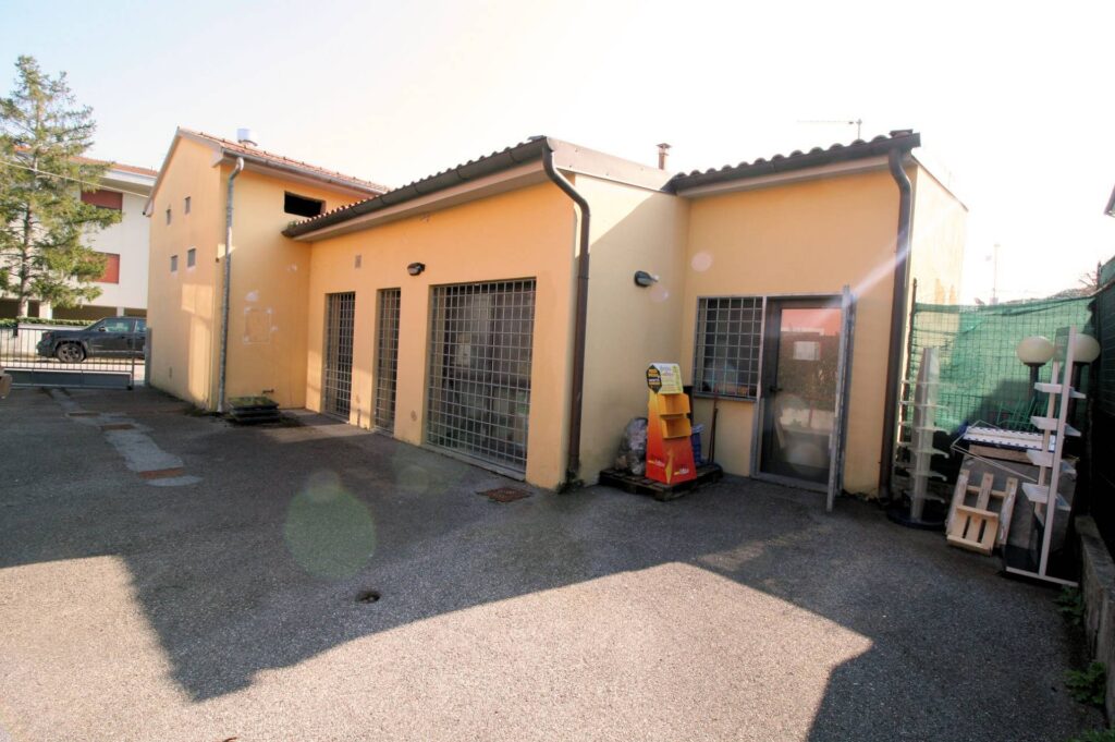 789-Terratetto libero su tre lati a reddito-San Giuliano Terme-8 Agenzia Immobiliare ASIP
