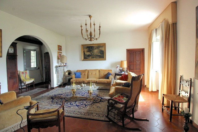 821-Villa di ampia metratura con parco in zona panoramica-Montecatini-Terme-8 Agenzia Immobiliare ASIP