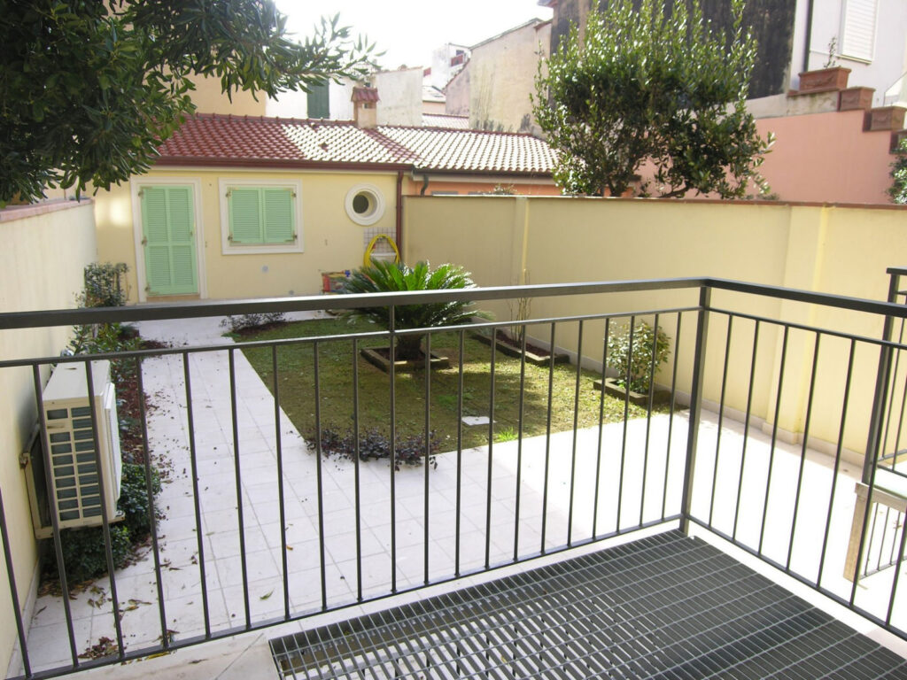 849-Appartamento al piano terra con giardino vicino al mare-Viareggio-9 Agenzia Immobiliare ASIP