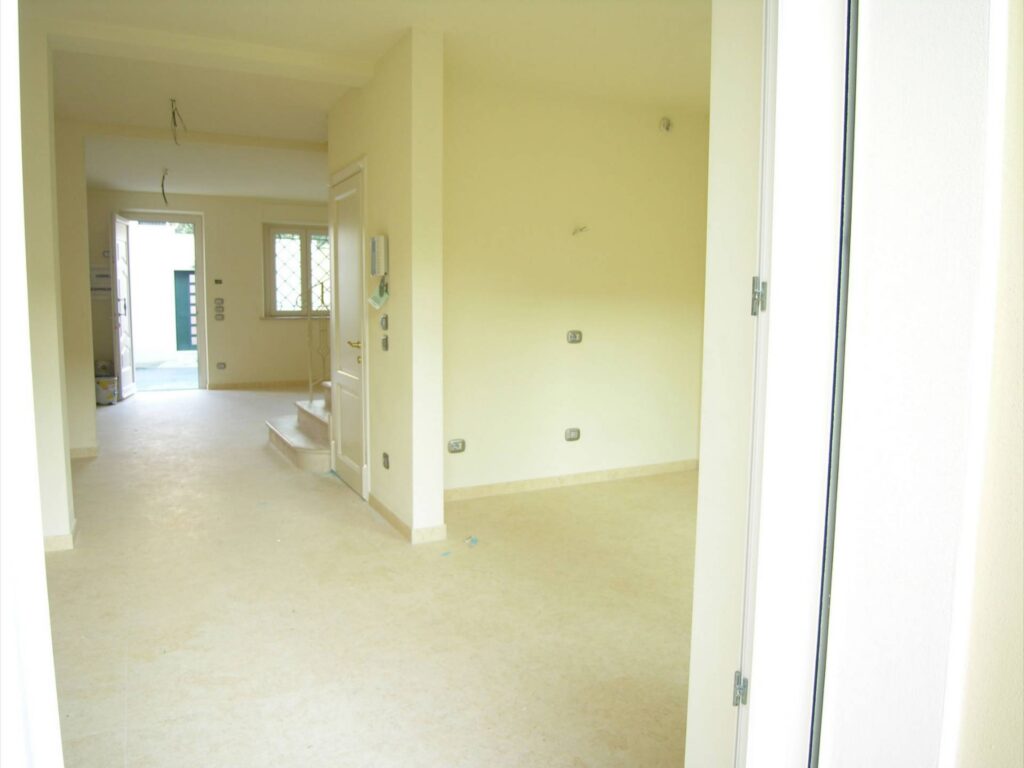 850-Villino completamente ristrutturato vicino alla pineta e al mare-Viareggio-7 Agenzia Immobiliare ASIP
