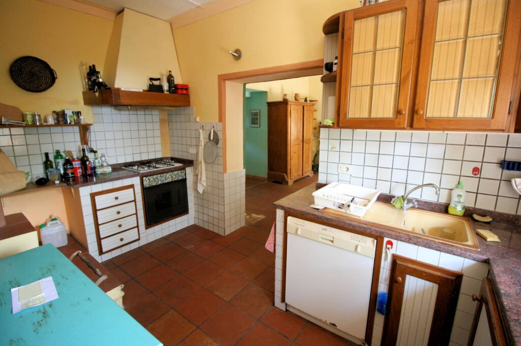 884-Casale con annessi ampio terreno e vista panoramica-Roccastrada-15 Agenzia Immobiliare ASIP