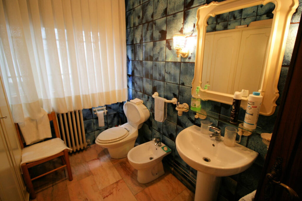 1119-Villa di ampia superficie in zona residenziale-Montecatini-Terme-19 Agenzia Immobiliare ASIP