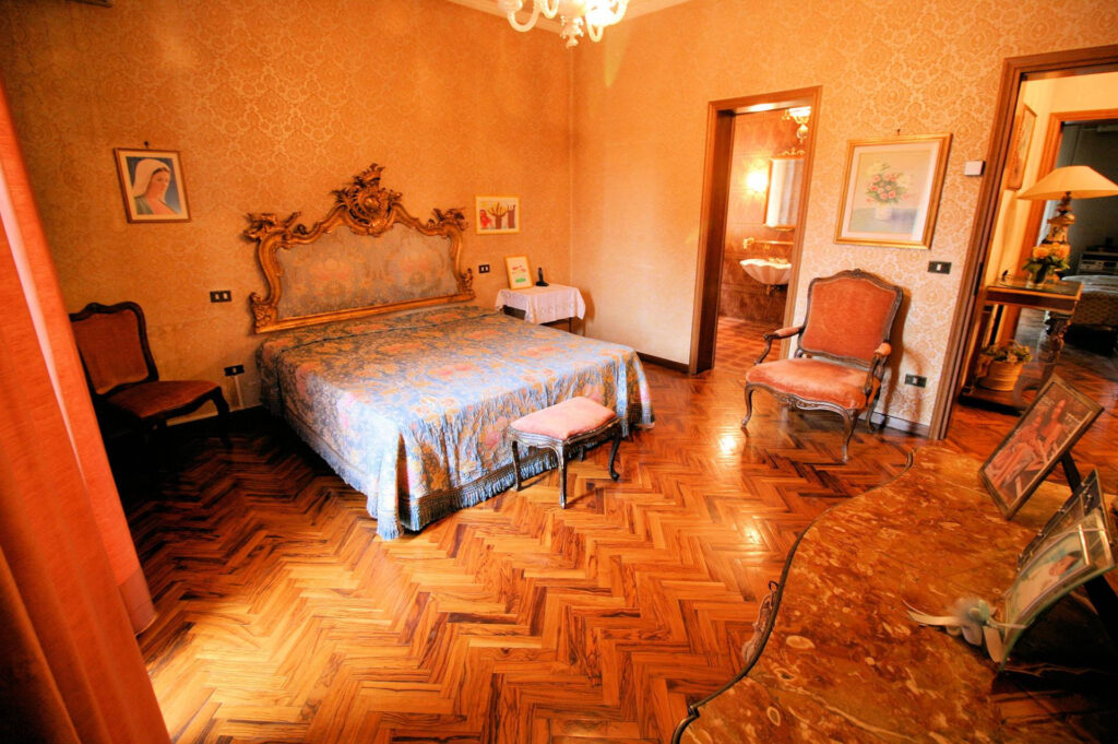 1119-Villa di ampia superficie in zona residenziale-Montecatini-Terme-9 Agenzia Immobiliare ASIP