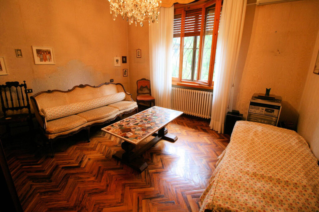 1119-Villa di ampia superficie in zona residenziale-Montecatini-Terme-12 Agenzia Immobiliare ASIP