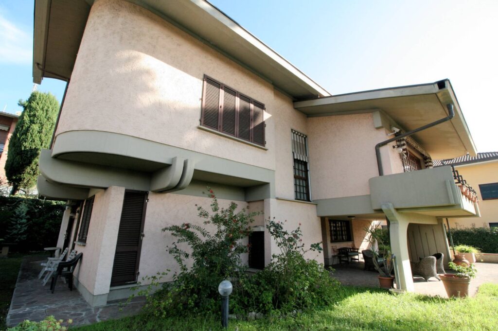 1203-Villa unifamiliare di grande metratura con giardino-Montecatini-Terme-18 Agenzia Immobiliare ASIP