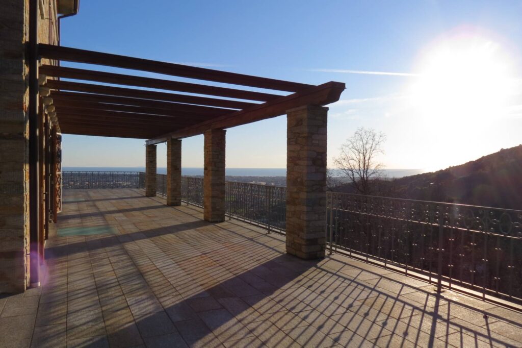 1233-Villa unifamiliare con ampio giardino e vista mare-Pietrasanta-5 Agenzia Immobiliare ASIP