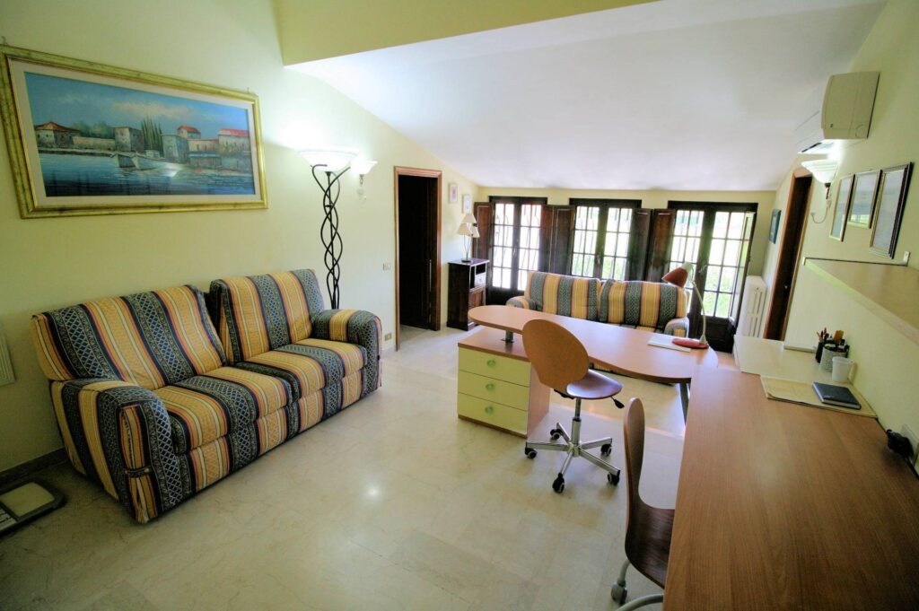1248-Villa prestigiosa con parco e piscina-Pietrasanta-10 Agenzia Immobiliare ASIP