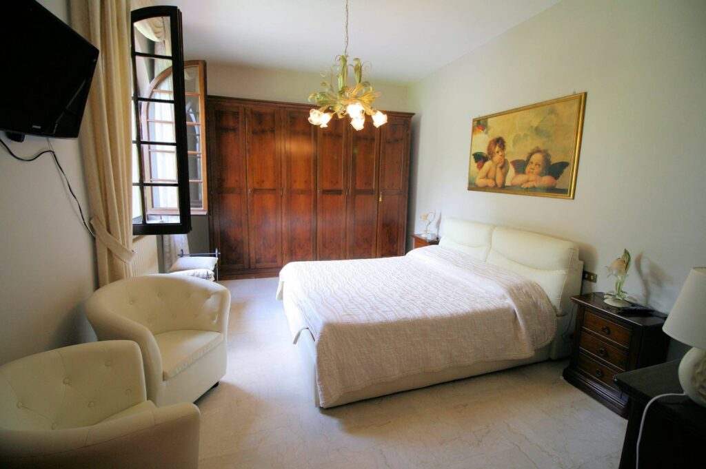 1248-Villa prestigiosa con parco e piscina-Pietrasanta-11 Agenzia Immobiliare ASIP