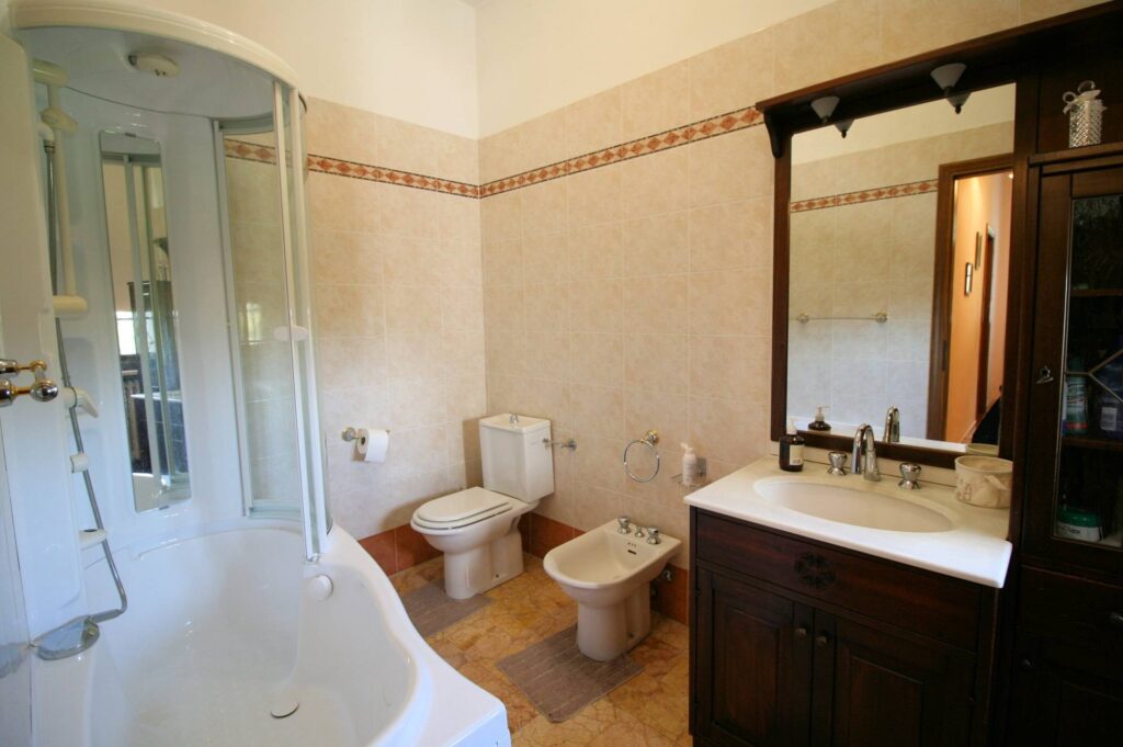 1248-Villa prestigiosa con parco e piscina-Pietrasanta-14 Agenzia Immobiliare ASIP