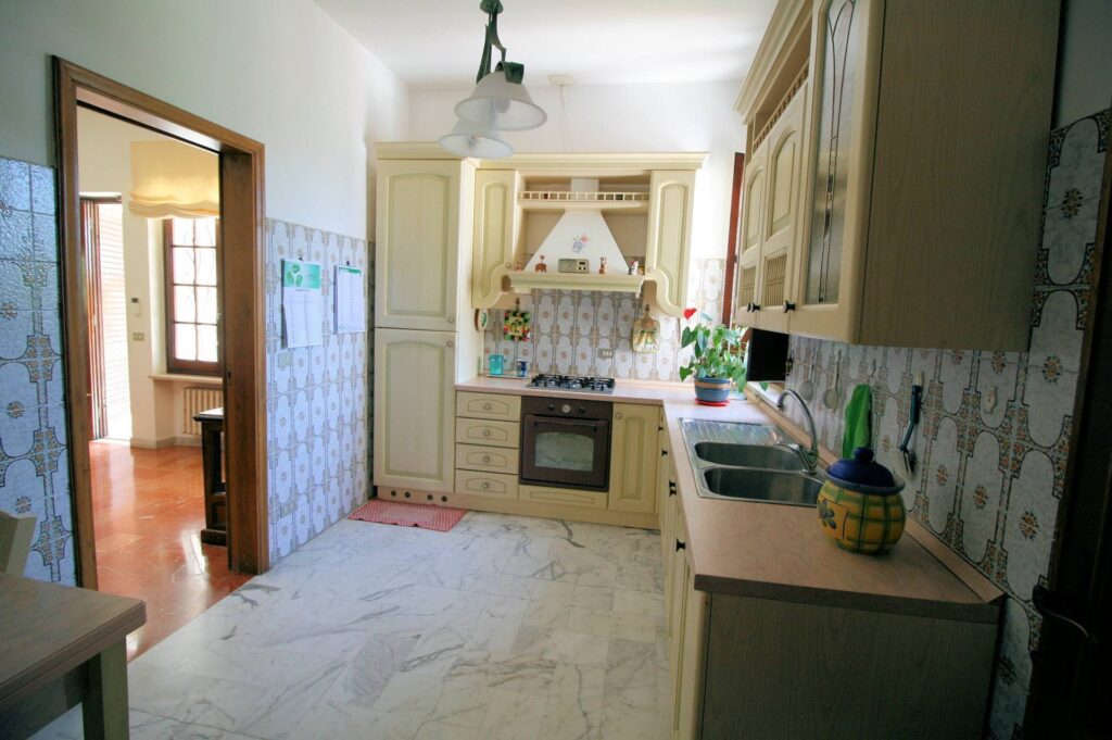 1248-Villa prestigiosa con parco e piscina-Pietrasanta-17 Agenzia Immobiliare ASIP