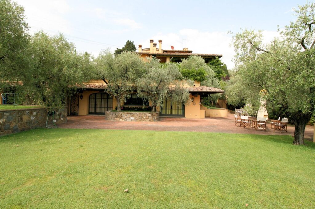 1268-Prestigiosa tenuta con ampio parco piscina e vigneto-Poggio a Caiano-5 Agenzia Immobiliare ASIP