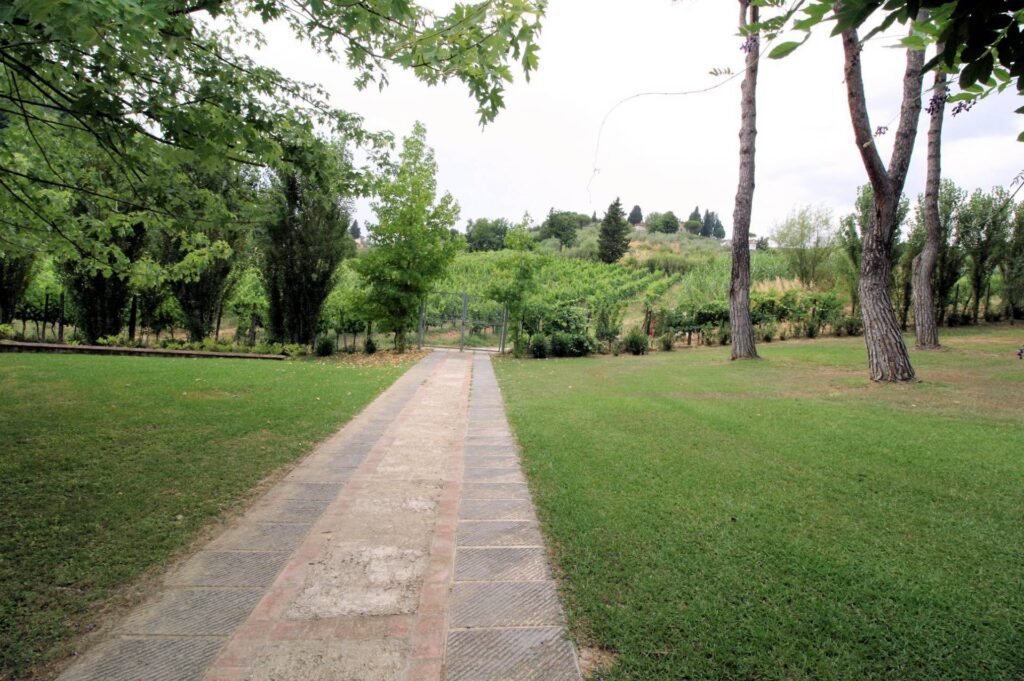1268-Prestigiosa tenuta con ampio parco piscina e vigneto-Poggio a Caiano-9 Agenzia Immobiliare ASIP